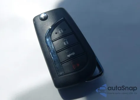 2018 Toyota Camry Le from USA, damaged, VIN 4T1B11HK7JU671057